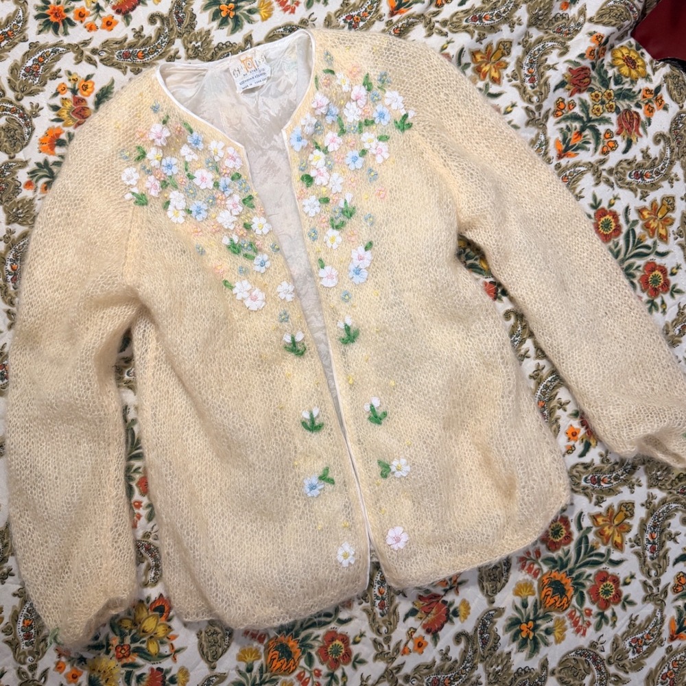 Vintage Cyn Les Mohair Wool Floral Embroidered Cardigan Cream Yellow